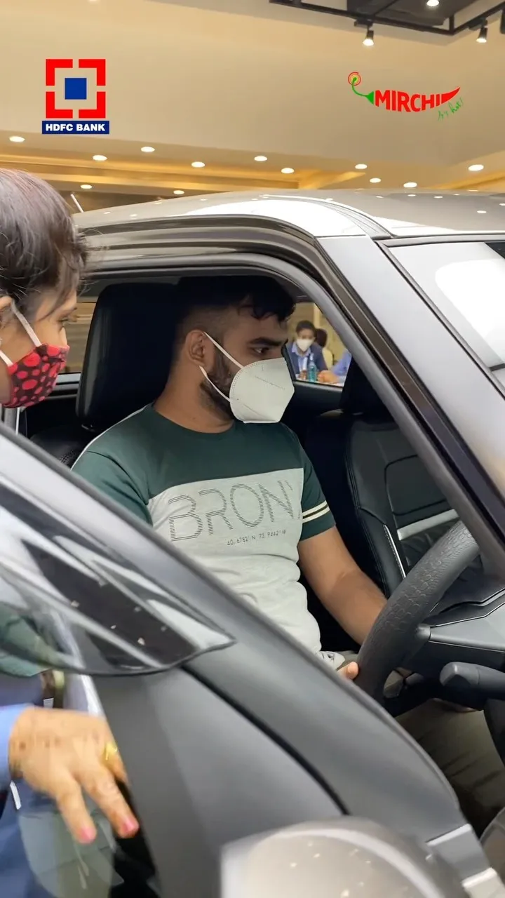 HDFC Bank auto loan integration framed around a daily commute problem
